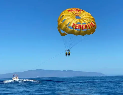 Parasailing Parasailing